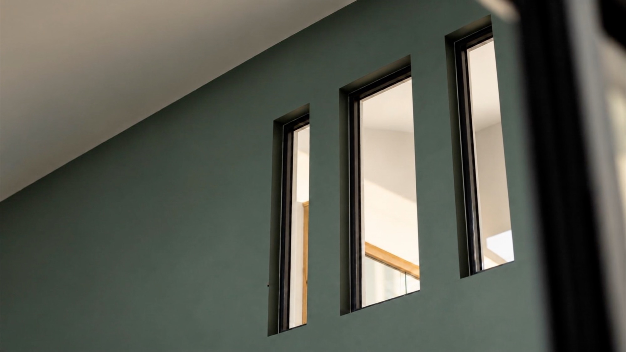 Glazed threshold connecting spaces at Eastland Banks